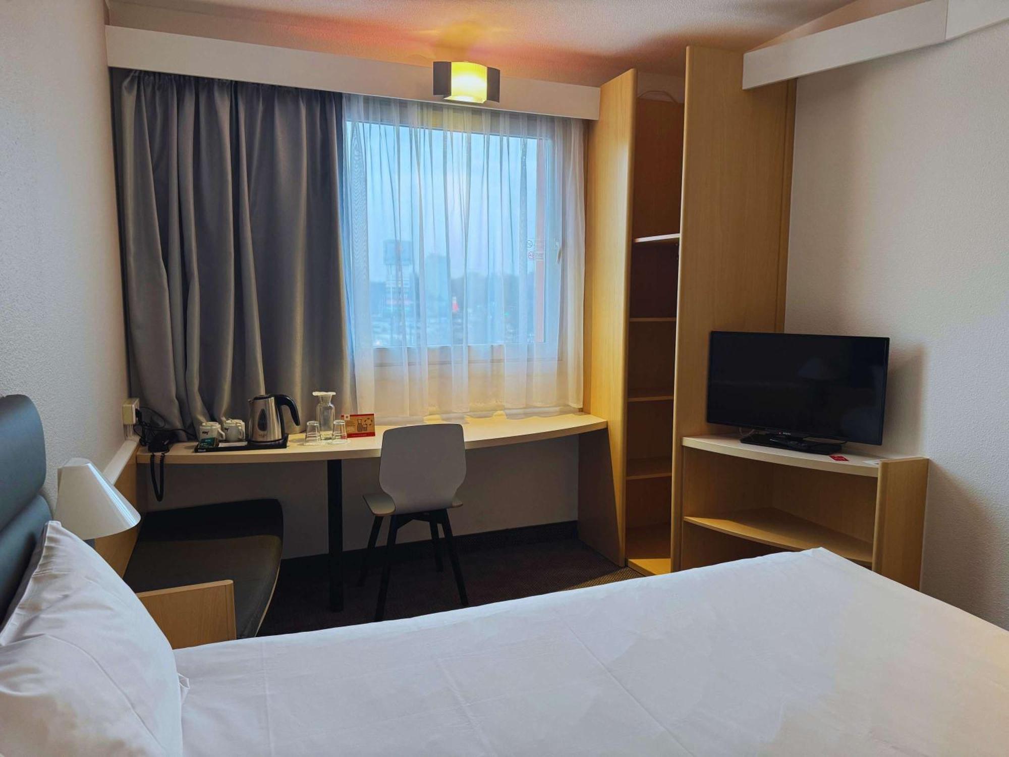 Ibis Katowice - Zabrze Hotel Exterior foto